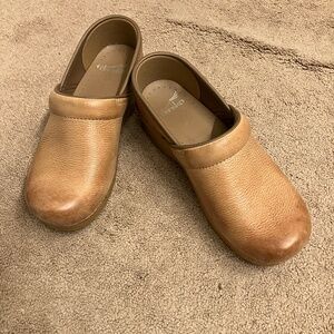 Dansko Professional Honey Distressed Clog, Size 37 EU or 6.5-7 US